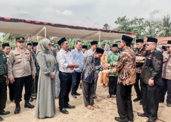 Bupati Ciamis Herdiat Hadiri Pemasangan Tiang Pancang Pembangunan Masjid Jami Raya Aulia Desa Sudarahayu