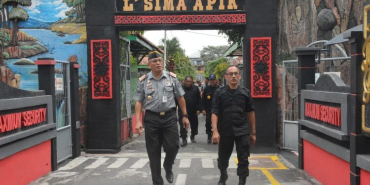 Program Pembinaan dan Inovasi, Seno Utomo Lakukan Kunjungan Ke Lapas Kelas 1 Malang