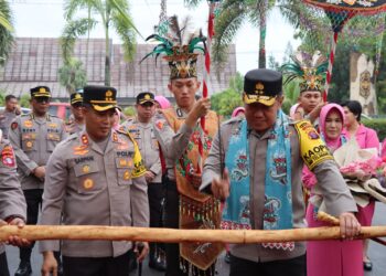 Polres Kotim Tenerima Kunjungan Kerja Kapolda Kalteng Dengan pemotongan Pantan