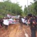 Lelah Dengan Janji, Warga Citepuseun Bersama Mahasiswa Gelar Unras di Sepanjang jalan Poros Kabupaten, Citepusen, Cikaret