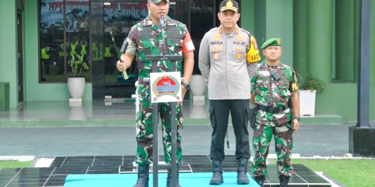 Apel Pengecekan Gelar Pasukan Pengamanan VVIP Kunker RI Terlaksana Di Makodim 0817/Gresik