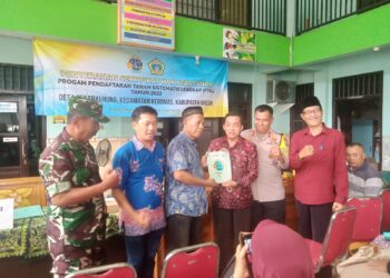 183 Sertifikat dibagikan BPN Di Desa Sekarkurung