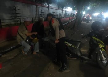 Berikan Rasa Aman Masyarakat Pada Malam Hari, Personil Polsek Kawasan Pelabuhan Mentaya Laksanakan Patroli Rawan Malam