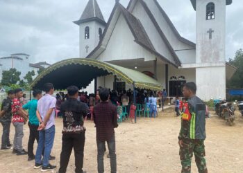 Berikan Rasa Aman dan Nyaman.Personil Kodim 1015 Sampit Besinergi Dengan Polri Jaga Perayaan Ibadah Natal