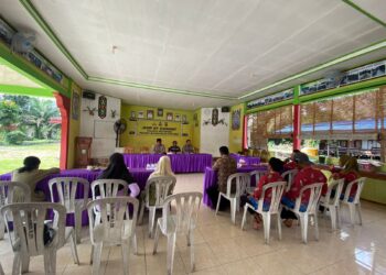 Jum’at Curhat Waka Polsek Ketapang Bersama Warga Desa Bapeang