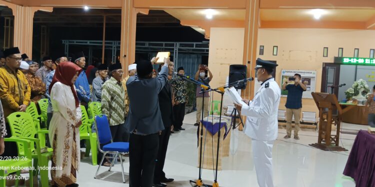Wahyudi Lantik Dan Ambil Sumpah Jabatan Kasun Tambak Rejo Desa Tahun 2023