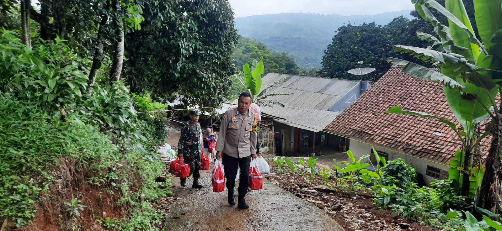 penyaluran bantuan kemensos RI
