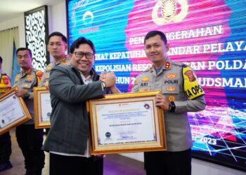 penghargaan kepatuhan standar pelayanan publik