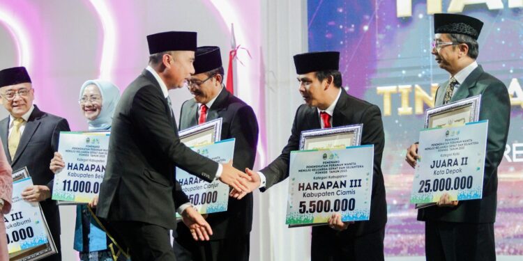 Peringatan Hari Ibu ke- 95 tingkat Jabar, Ciamis Raih Penghargaan Juara Harapan 3 Ajang Lomba P2WKSS