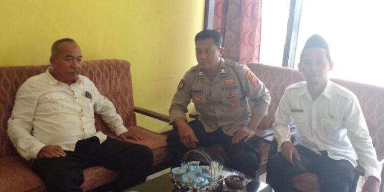 Beri Rasa Aman dan Nyaman, Polsek Lakbok Polres Ciamis Kunjungan Silaturahmi kepada Warga Desa Sukanagara