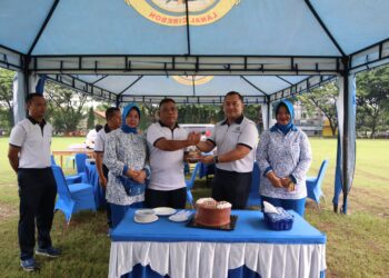 Wujud Perhatian Pimpinan kepada Anggota, Danlanal Cirebon Gelar Jam Komandan dan Syukuran Prajurit yang Ulang Tahun