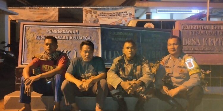 Ops Mantap Brata, Polsek Cijeungjing Polres Ciamis Patroli Dialogis ke Warga Kertaharja