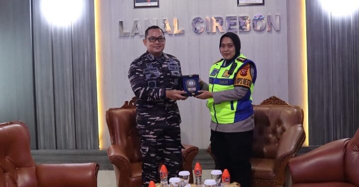 Bentuk Sinergitas TNI-Polri, Danlanal Cirebon Terima Kunjungan Kapolres Kota Cirebon di Mako Lanal Cirebon