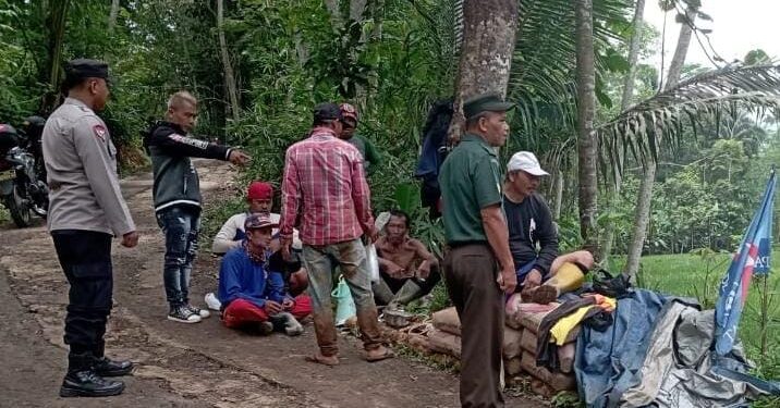 Ops Mantap Brata, Polsek Kawali Polres Ciamis Patroli Dialogis Koorkom ke Warga Rawa