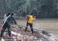 Mitigasi Bencana, Forkopimda Kota Sukabumi Bersihkan Sampah di Bantaran Sungai Cimandiri