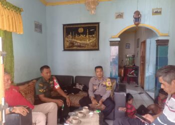 Perkuat Sinergitas TNI-Polri, Bhabinkamtibmas Bersama Babinsa Sambangi Warga Binaan