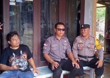 Ops Mantap Brata, Polsek Pamarican Polres Ciamis Patroli Dialogis ke Warga Sukahurip