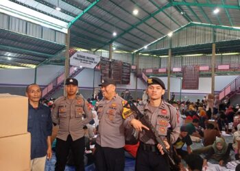 Polres Ciamis Giat Pengamanan Penjagaan Gudang Logistik KPU Kabupaten Ciamis di Desa Cisadap