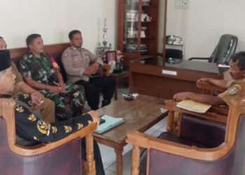 Ops Mantap Brata, Polsek Panjalu Polres Ciamis Koorkom Kamtibmas ke Pegawai Desa Maparah