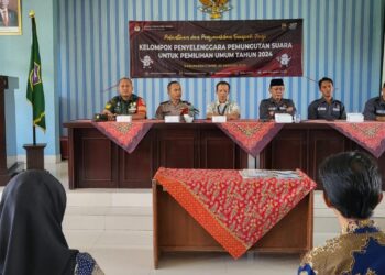 Polsek Cihaurbeuti Polres Ciamis Monitoring Pelantikan KPPS Desa Cihaurbeuti