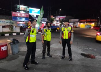 Tiga Personel Samapta Patroli Dialogis Sasar Dua Lokasi Cipta Kondisi Ops Mantap Brata
