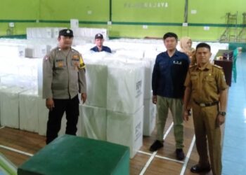 Ops Mantap Brata Lodaya, Polsek Kawali Polres Ciamis Siagakan Anggota Pengamanan di Gudang Logistik PPK