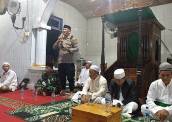 Kapolsek Parenggean Hadiri Peringatan Isra Mi’raj, Nabi Muhammad  SWT, 1445 H Bersama Masyarakat