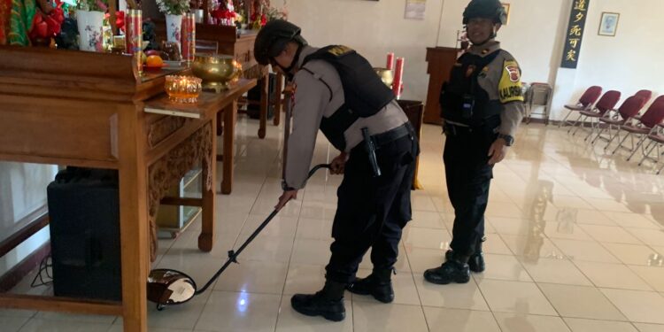Sterilisasi Vihara, Polres Sukabumi Kota Pastikan Perayaan Tahun Baru Imlek Kondusif