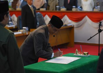 Gantikan Ivan, Gundar Qolyubi Resmi Jadi Anggota DPRD Kota Sukabumi