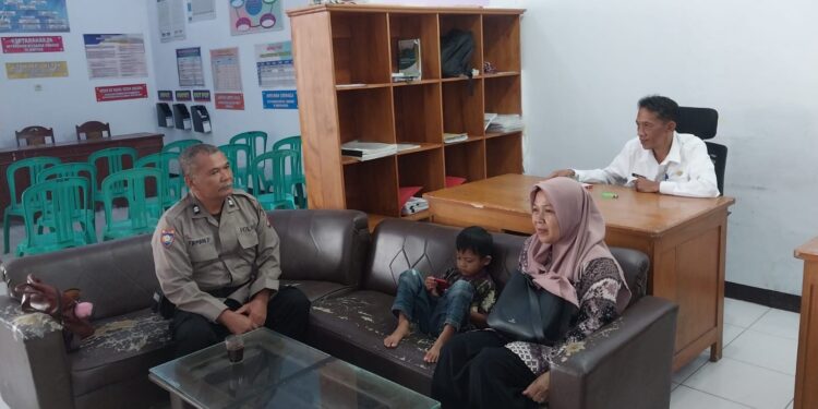 Ops Mantap Brata, Polsek Panumbangan Polres Ciamis Patroli Dialogis ke Warga Sukapulang