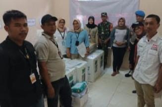 Pendistribusian Logistik Pemilu Polsek Cimaragas Polres Ciamis ke PPS Cimaragas Guna Sukseskan Pemilu 2024