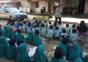 Polsek Kawali Polres Ciamis Beri Penyuluhan ke Siswa SD MGI