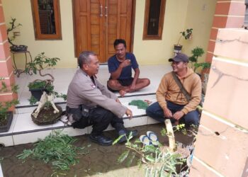 Polsek Panumbangan Polres Ciamis Giat Kunjungan Silaturahmi kepada Warga Dusun Kaum Desa Panumbangan