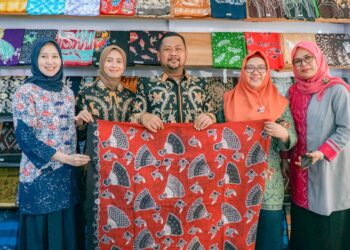 Tenun, Batik Hingga Olahan Makanan, Galeri Dekranasda Jadi Etalase Produk Unggulan Kabupaten Gresik.