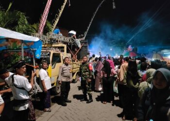 Polres Gresik Gelar Pengamanan Pawai Ogoh-Ogoh di Menganti Gresik