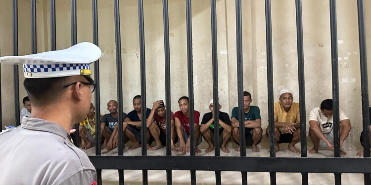 Polres Gresik Lakukan Pengecekan Ruang Tahanan Secara Masif di Hari Raya Nyepi