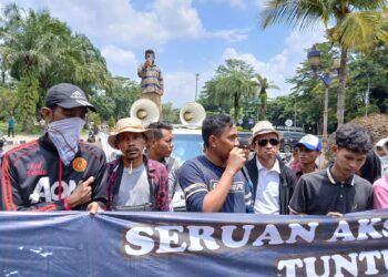 Gelar Aksi Demonstrasi, LSM Ksatria Muda Desak Sekda Kabupaten Tangerang Mundur dari Jabatannya