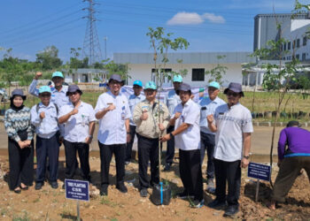 RSUD Tigaraksa Hijaukan Lingkungan dengan Penanaman 150 Bibit Pohon