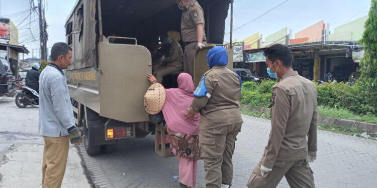 Satpol PP Kabupaten Tangerang Jaring Belasan PMKS