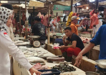 Perumda Pasar NKR Pantau Harga dan Stok Bahan Pokok di Pasar Bonang