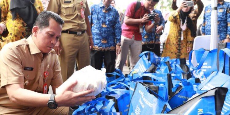 DWP dan PKK Kabupaten Tangerang Gelar Bazar Ramadan untuk Masyarakat