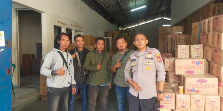 Wujudkan Rasa Aman,  Patroli Tingkatkan Pengamanan Antisipasi Pencurian Bersama Satpam Indogrosir