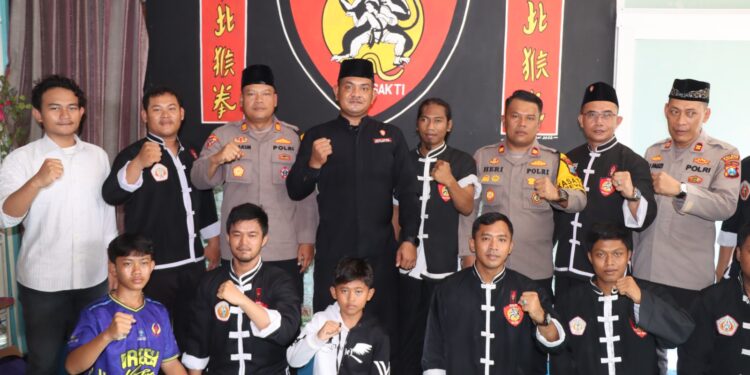 Jum’at Curhat Polres Gresik Bersama Perguruan Pencak Silat Kera Sakti