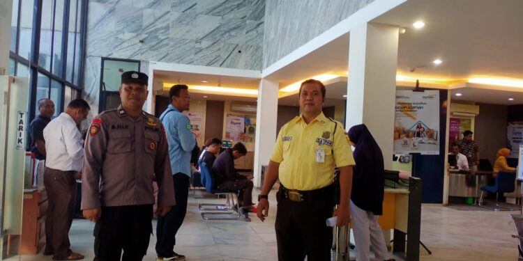 Ciptakan situasi Kondusif Polsek Ketapang Polres Kotim Laksanakan Patroli Dialogis