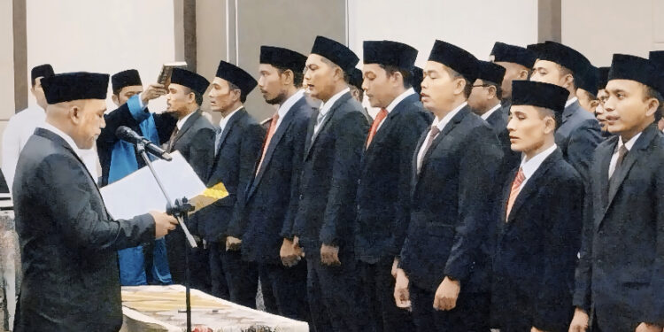 Ketua KPU Pamekasan Resmi Lantik 65 Anggota PPK