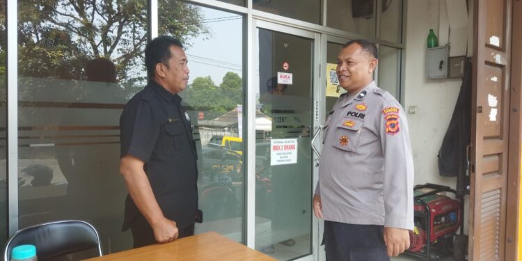 Unit Samapta Polsek Cikole Laksanakan Patroli Dialogis