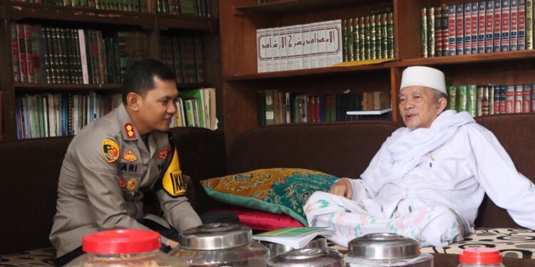 Lakukan Jum’at Curhat, Kapolres Sukabumi Kota Gencar Silaturahmi Kamtibmas