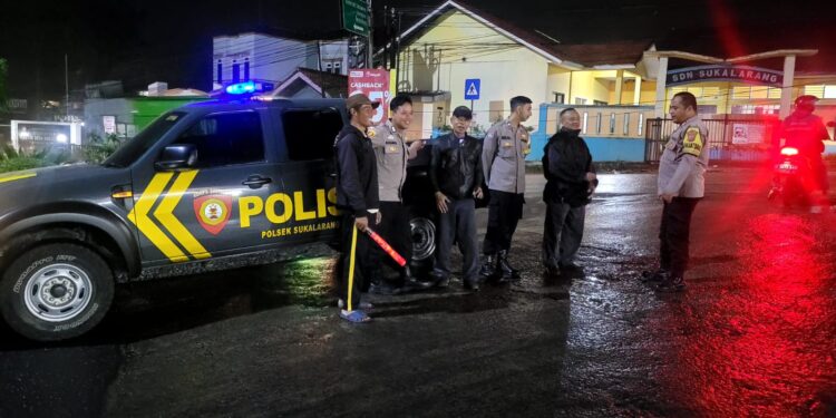 Polsek Sukalarang Tingkatkan Patroli KRYD Malam dan Strong Point  Antisipasi Gangguan Kamtibmas