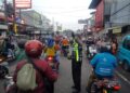 Antisipasi Kemacetan Pagi, Unit Lantas Polsek Sukalarang Laksanakan Gatur Lalin