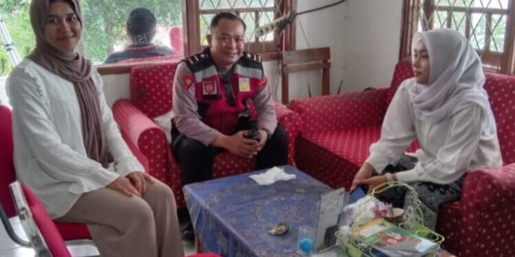 Patroli Mobile Rutin Polsek Kadudampit untuk Antisipasi Gangguan Kamtibmas